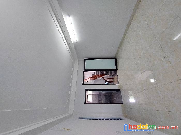 Bán nhà 31m2. 5 tầng mặt tiền 8.4m giá hơn 2 tỷ . tả thanh oai . thanh trì . hà nội