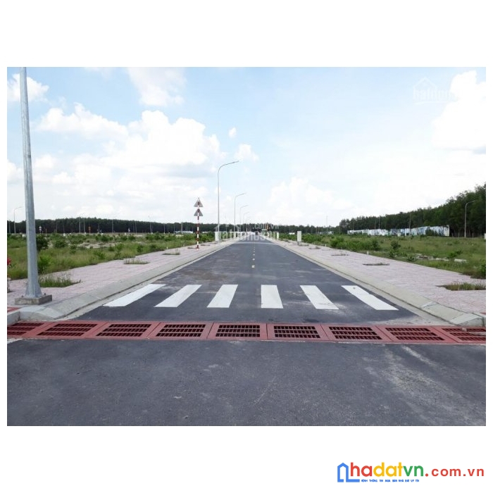 Chính chủ bán gấp lô đất long thành view hồ lộc an, dân cư hiện hữu 0932627439