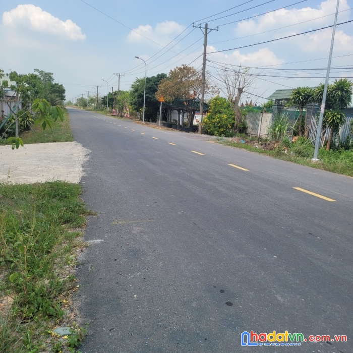 Cần bán đất mặt tiền đường nhựa vị trí đẹp tiềm năng cao tại tp. hồ chí minh