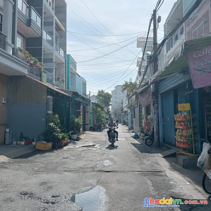 Bán nhà hoàng bậtđạt .p15 _ tân bình _ sổ đẹp vuông vứt _ 44m2 _ 3 tầng đúc thật _ 4pn _ chỉ nhĩnh