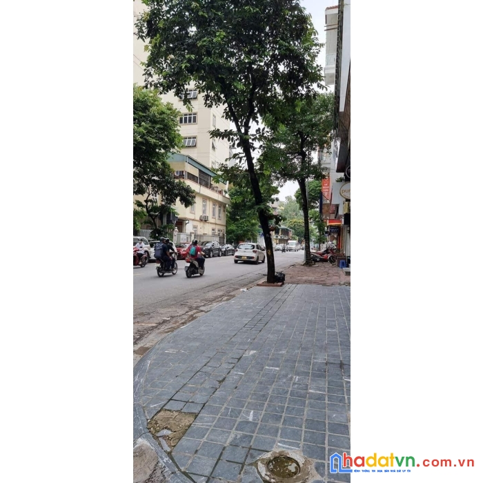 Cầu giấy – nhà đẹp phân lô – vỉa hè - ô tô – gần phố - 2 thoáng- ở ngay.