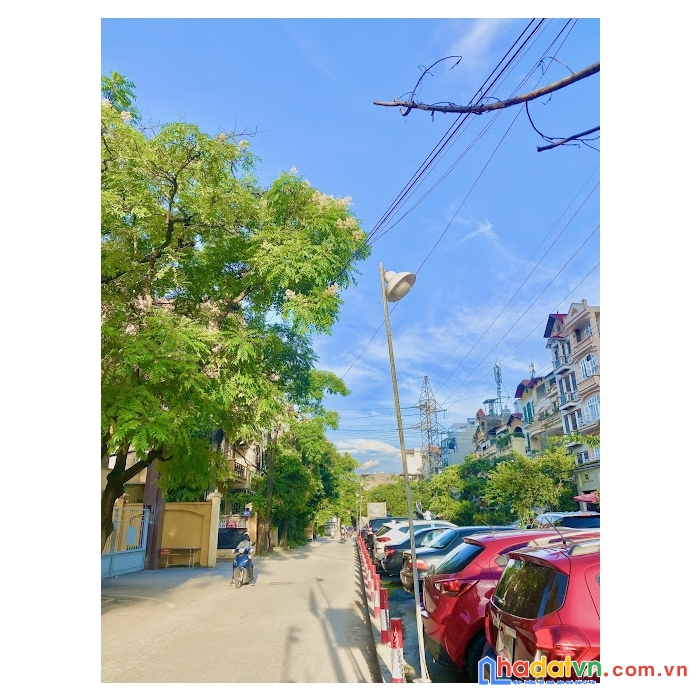 Hiếm trung tâm đống đa 54m2 5 tầng mặt tiền 4m phố hào nam giá nhỉnh 10 tỷ ô tô vào nhà. lh
