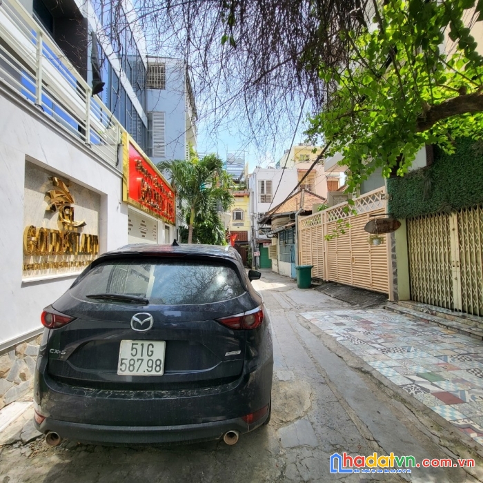 Hxh  võ thị sáu, p7, q3
, 4x10m, trệt 2 lầu cực đẹp