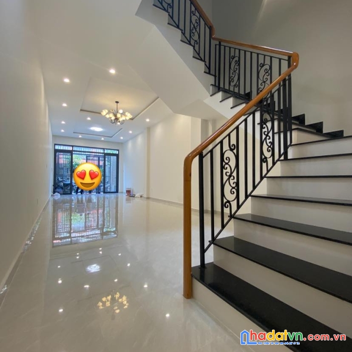 Nhà cách 10m ra mặt tiền, hxh, 60m2 giá chỉ 5 tỷ, khuông việt, tân phú