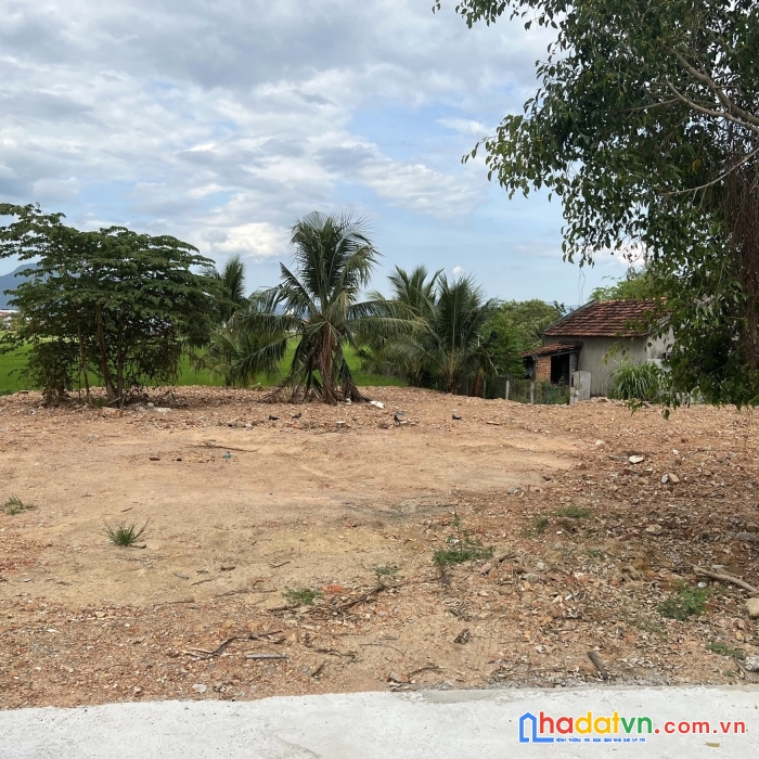 Bán đất mặt tiền qh11m trung tâm ninh hưng,ninh hoà chỉ hơn 900tr có thổ cư