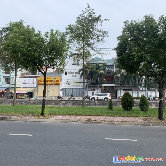 Cho thuê hoặc bán nhà nguyên căn mặt tiền trần văn giàu