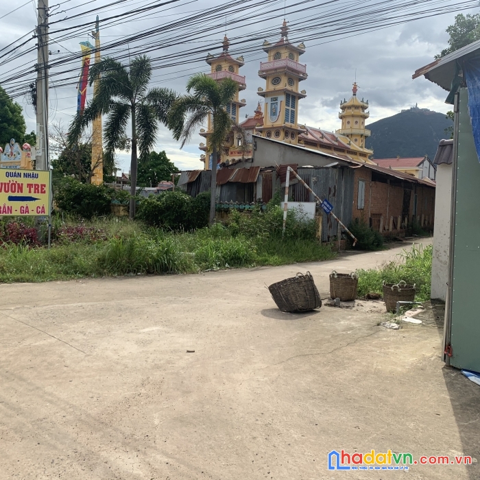 Đất sổ sẵn. ngay trung tâm huyện dương minh châu, công chứng ngay.