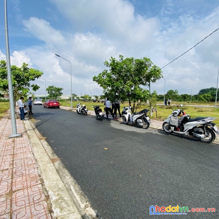 Bán lô đất full thổ cư thị trấn củ chi .dt 7x20.giá 1.2 tỷ