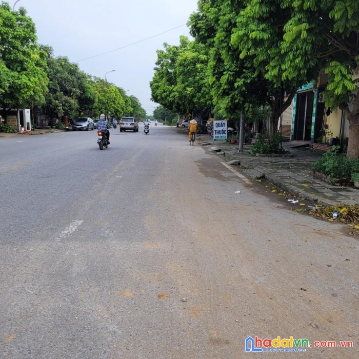 Bán 269m đất chia lô được tại xuân nộn – cách mặt đường uy nỗ 50m.