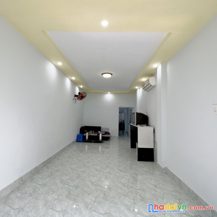 Hẻm xe hơi 1 sẹc nguyễn văn công, 45m2 giá nhỉnh 4 tỷ