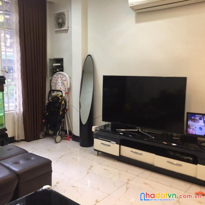 Hẻm xe tải cống hộp ở ngay 3 lầu btct tặng nội thất bán gấp