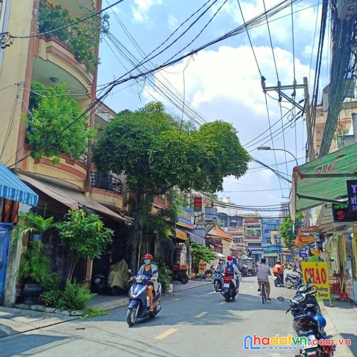 Nhà mặt tiền ni sư huỳnh liên, tân bình, ngang 13.5 x 19.4, giá 31 tỷ.