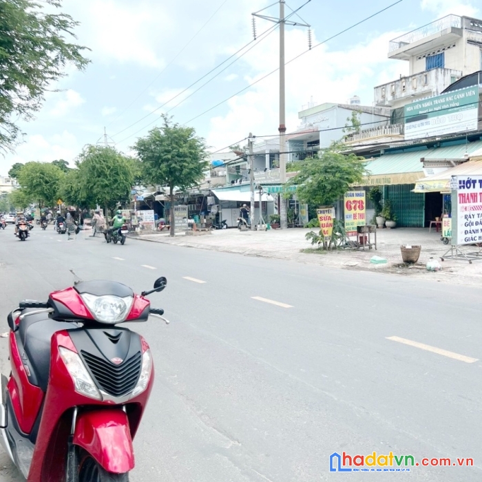 Căn góc mặt tiền kinh doanh phạm thế hiển p4q8 4x18 trệt/lầu