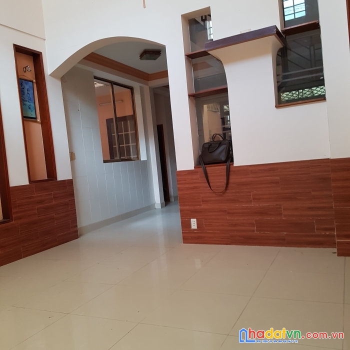 Nhà 70m2 x 5 tầng, 4pn, phường 13,bình thạnh, nhỉnh hơn 6 tỷ. tl.