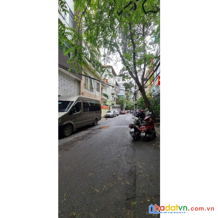 Bán nhà ngọc khánh, ba đình, 58m, 2 tầng, mặt tiền 6.5m, giá 8.1 tỷ.