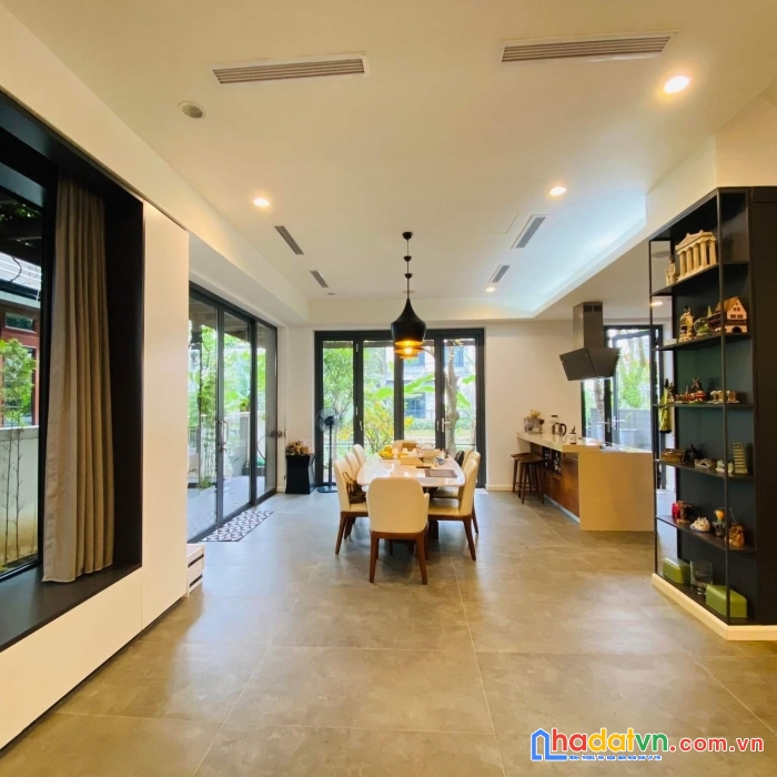 Bán 60m2 đất mặt phố cổ linh, long biên - kinh doanh - vỉa hè - siêu hiếm giá chỉ 6,6tỷ.