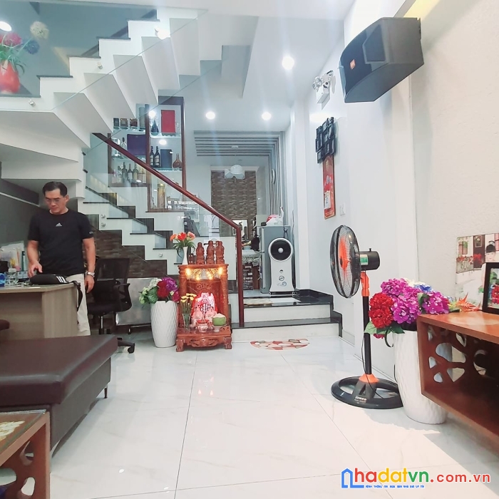 Chỉ 5 tỷ có ngay nhà vip quận tân phú, 62m2, kinh doanh tốt