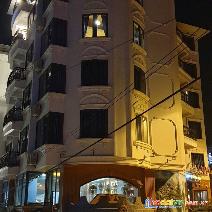 Bán cắt lỗ khách sạn 3 sao trung tâm thị trấn sapa