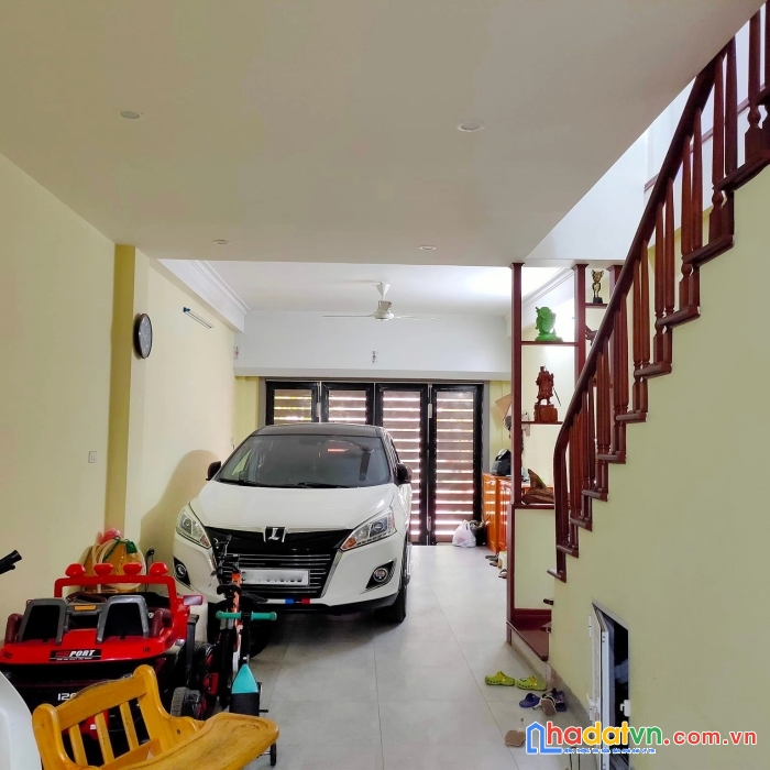 Siêu đẹp bán nhà bùi huy bích 60m phân lô ô tô vào nhà 2 thoáng vỉa hè kinh doanh giá mềm