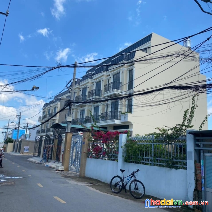 Bán nhà mặt tiền đường số 17, hiệp bình phước, 1800m2 giá 64 tỷ.