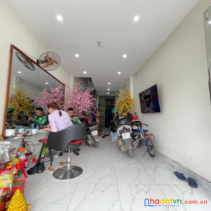4,8 tỷ kinh doanh - trước nhà oto tránh - view hồ thoáng vĩnh viễn- la dương- dương nội- hà đông