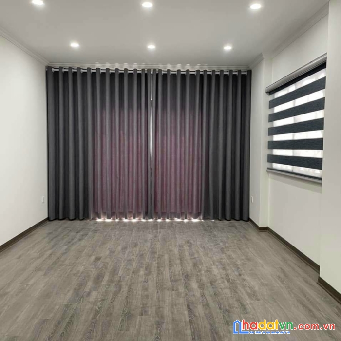 Nhà rẻ cho vợ chồng trẻ, dt 55m2 x 2.5 t, mt 5m, phố văn minh, di trạch, giá 2,65 tỷ.