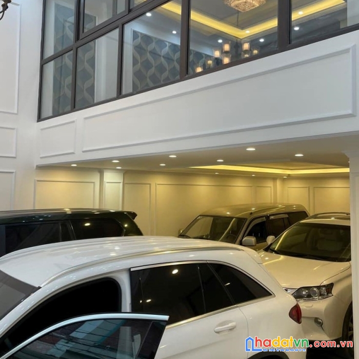 Nhà mới,gara,tm,603 lạc long quân 60m2,mt4.5m,giá 13,99 tỷ 0975048581