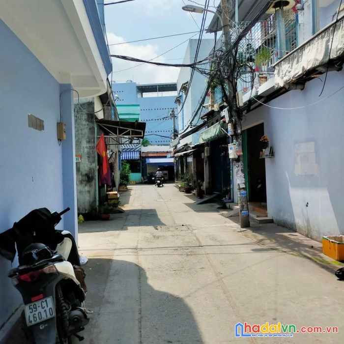 Bán nhà 3 tầng đường tân hoà đông, hxh thông, 69.3m2 chỉ 5.8 tỷ, giáp quận 6, tân phú, sổ hồng