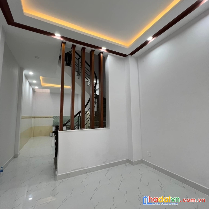 Nhà mới, đường bờ bao tân thắng, q. tân phú, hẻm xe hơi