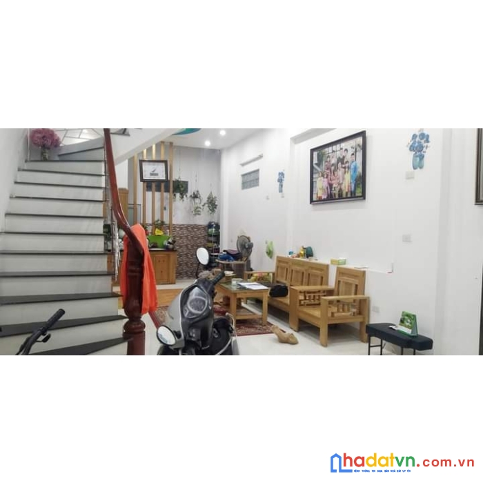 Nhà đẹp ở phố ngô quyền, quang trung, hà đông dt 50m 4tầng đường ô tô 
chỉ nhỉnh 5 tỷ 0978637436.