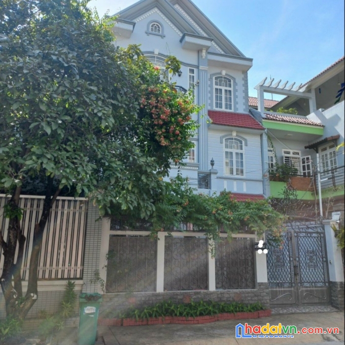 Cần bán gấp biệt thự - phân lô phú thuận, q. 7.tp.hcm