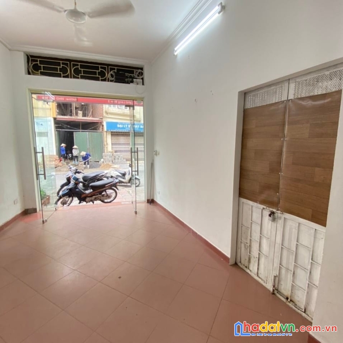 Nhà kinh doanh, mặt phố long biên. tdt 82m2, 3 tầng. hạ còn 5 tỷ