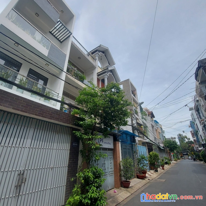 Bán nhà vị trí đẹp đường lê đức thọ 105m2, giá 12,9 tỷ, ngang 6,2m