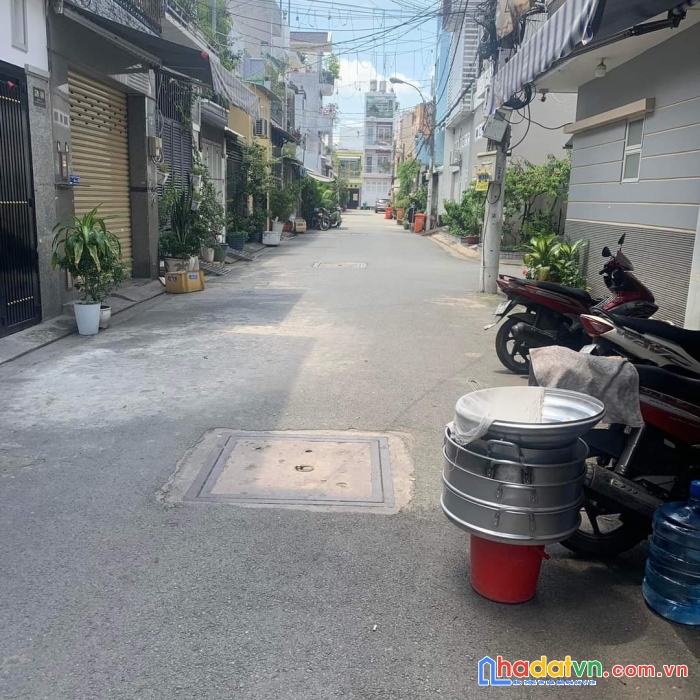 Chỉ 2.1 tỷ có ngay nhà saigon, 4tầng đúc btct,  hẻm 6m kinh doanh đỉnh, ngay bốn xã, sát tân phú,