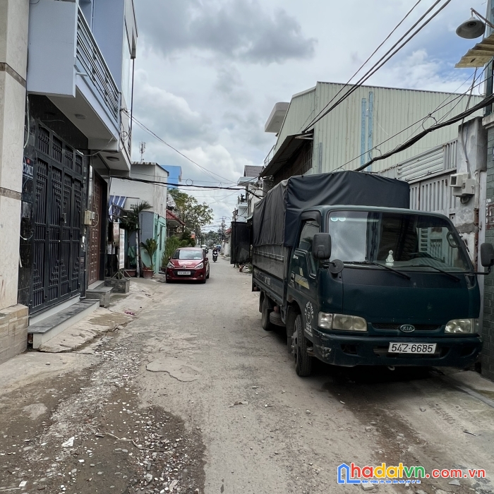 Bán gấp nhà xtđ, mt đường c7, bình chánh. giá chỉ 3.1 tỷ.