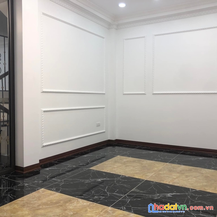 Bán nhà tt đống đa, nhà mới ở ngay, gần phố, ngõ rộng thoáng, dt 45m, 5 tầng, mt 5m, 6.7 tỷ