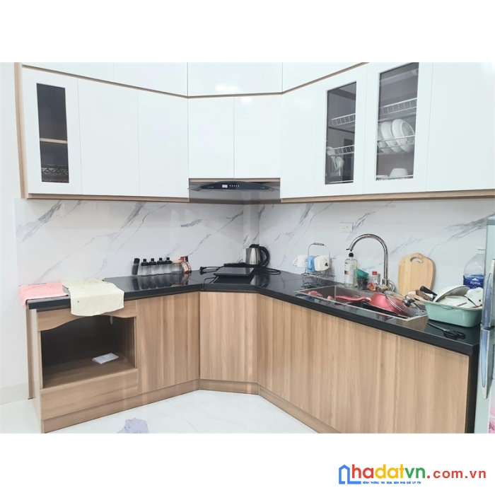 Bán nhà nguyễn sơn, long biên, 4 tầng, nhà đẹp, lô góc, 40m2 giá hơn 4 tỷ