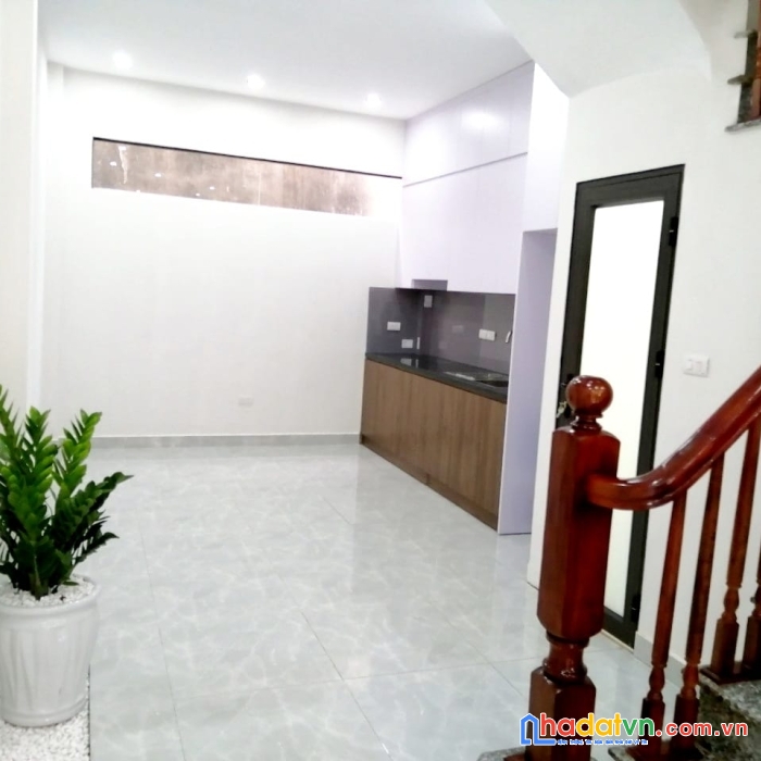 Bán nhà cầu tó-ngay sát hồ sinh thái,45m2 x5 tầng,giá 3,3 tỷ,kd đỉnh,ở luôn