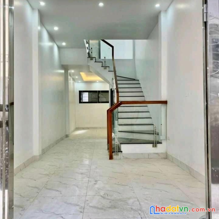 Bán nhà hữu hòa-diện tích rộng,kd,ở,42m2 x4 tầng,giá 3.2 tỷ