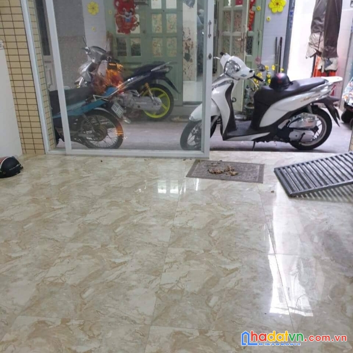Nhà đẹp ở ngay - tân phú - 39m2 - 3 tầng - 4 phòng ngủ - nhình 5 tỷ
