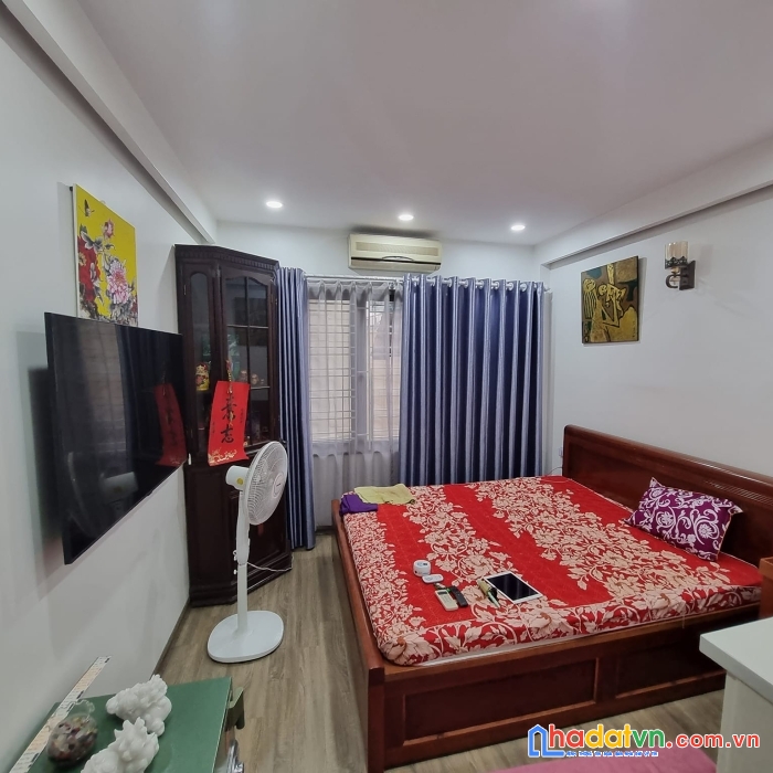 Bán nhà phúc lợi, ngõ 4.5m  xách vali về là ở , 43 m2, 3.5 tỷ.