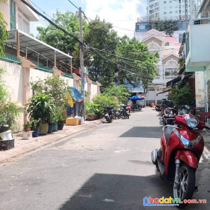 Ngộp 45t m2 hxh sát mt thoại ngọc hầu , ngang 5,5m