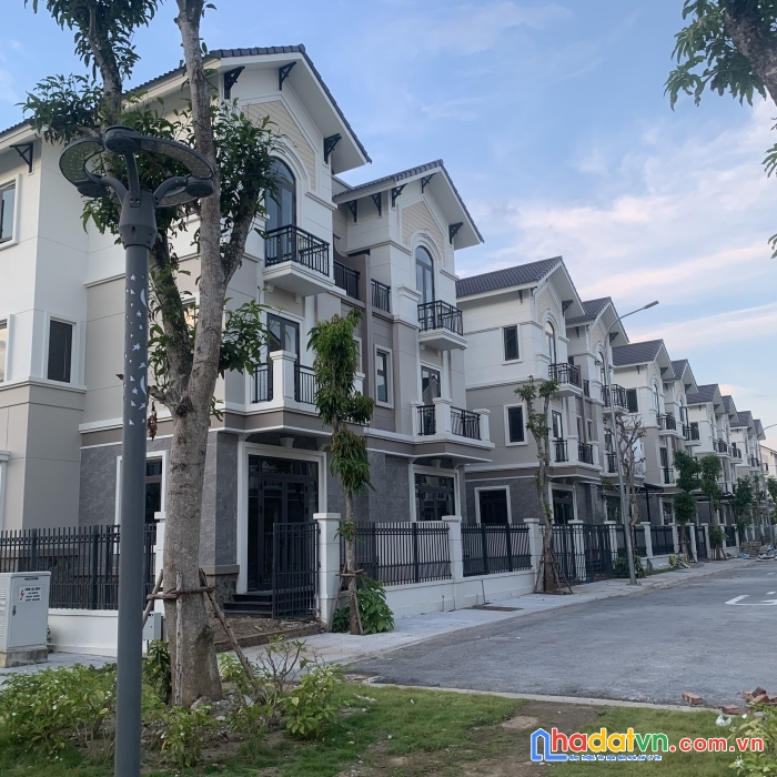 Bán biệt thự xanh đại đô thị vsip chỉ 45tr/m2