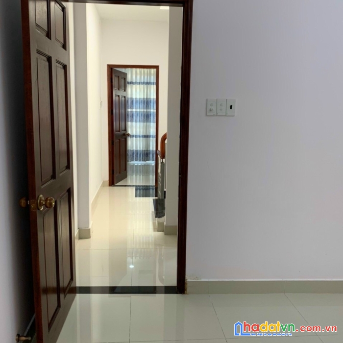 Nhà đẹp, bùi đình túy, rộng 3.4m dài 13m, chỉ 5.1 tỷ, 3 lầu, 4 pn