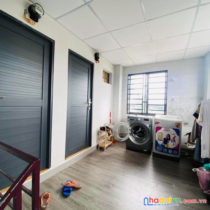 Nhà bán ở phan đăng lưu, 7 tầng 10 phòng, giá chỉ 8.8 tỷ, thu nhập 60tr vừa ở vừa kinh doanh