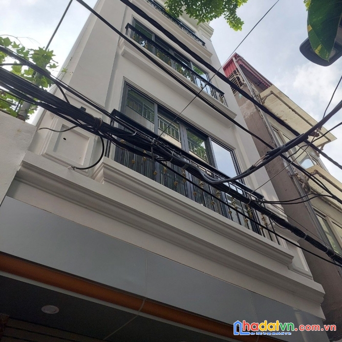 Bán nhà bồ đề, long biên, 37m2 x 5 tầng, mt 5m, lô góc,gần phố, mới tinh ở ngay