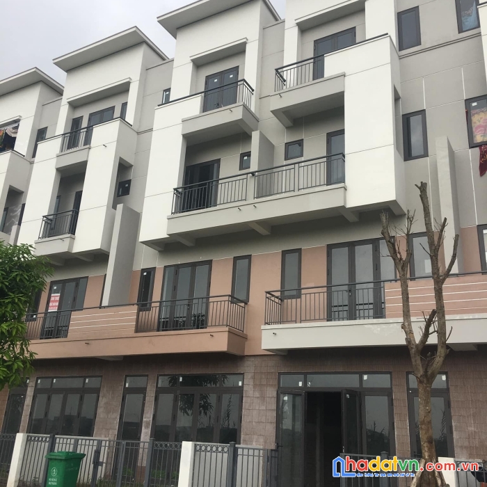 Cần tiền bán gâp căn nhà 4 tầng mới