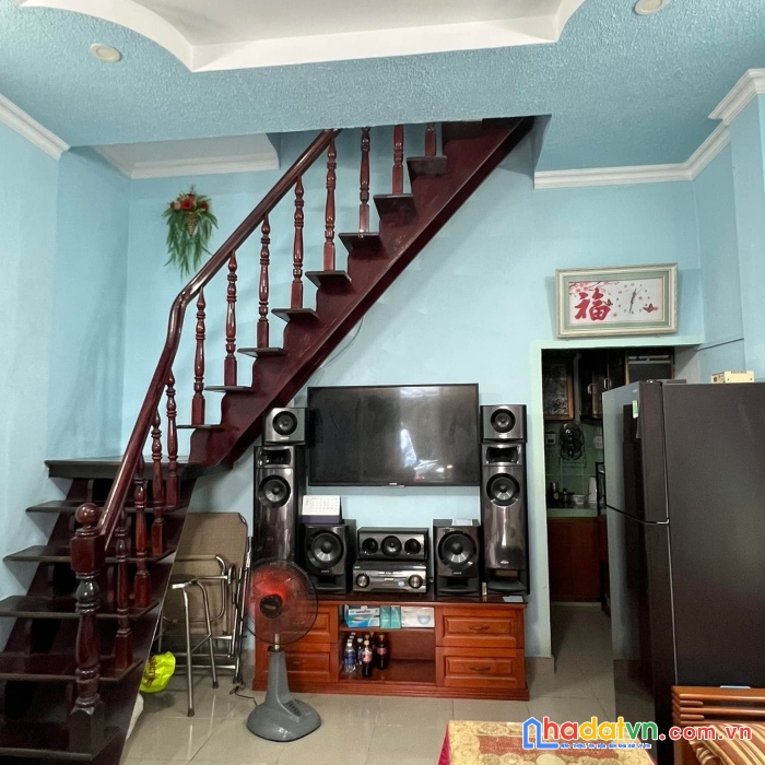 Chính chủ ngộp bán gấp 2 lầu hẻm xh tân hương quận tân phú  1804006