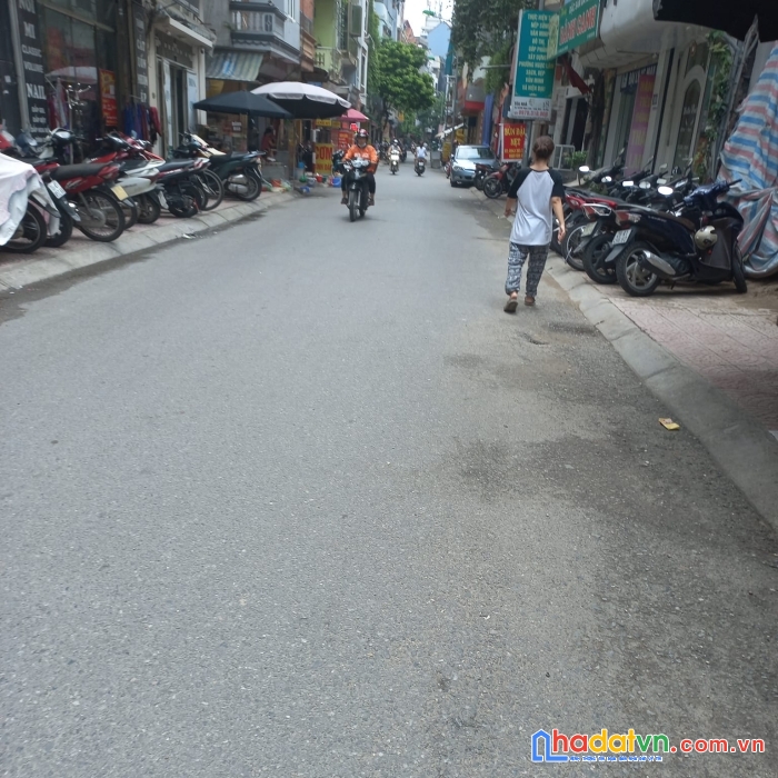 Bán mảnh đất vàng phúc lợi, long biên, 2.7 tỷ, 40m2 mt 4.5m,ô tô vào đất.