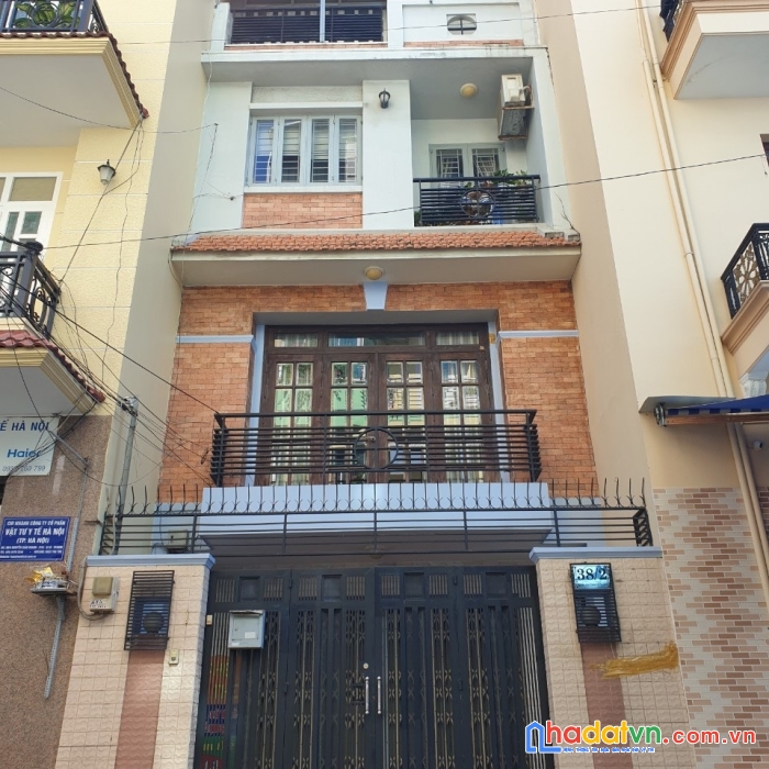 Mt đường 10m 38/2 nguyễn giãn thanh, q10, 5x17m, trệt, 3 lầu rất đẹp giá rẻ